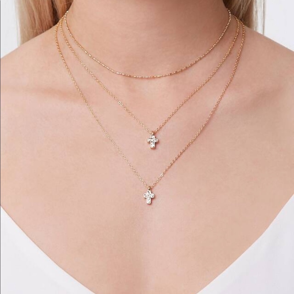 Layer necklace with cross